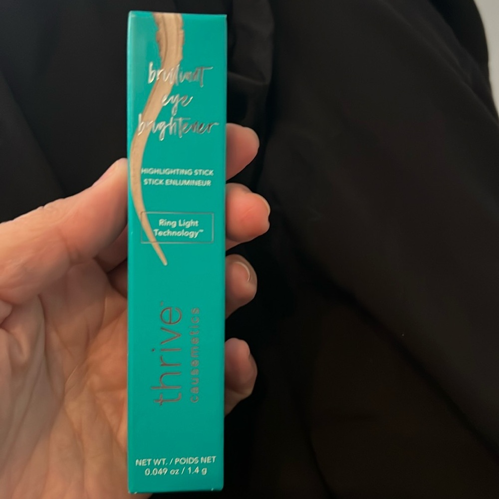 Thrive Causemetics brilliant eye brightener. Callie color